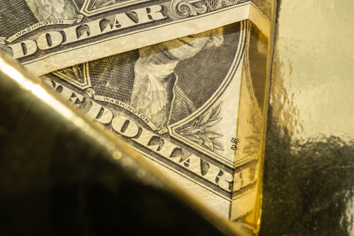 【热点时评】美联储纪要支持加息? 技术上金价有机会跌向2300